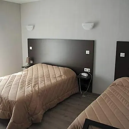 Hotel De Bordeaux 3*